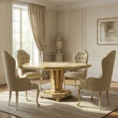 Tavolo ottagonale di lusso stile neoclassico con piano in impiallacciatura di acero a motivi geometrici e basamento centrale a colonna rifinito in foglia argento.