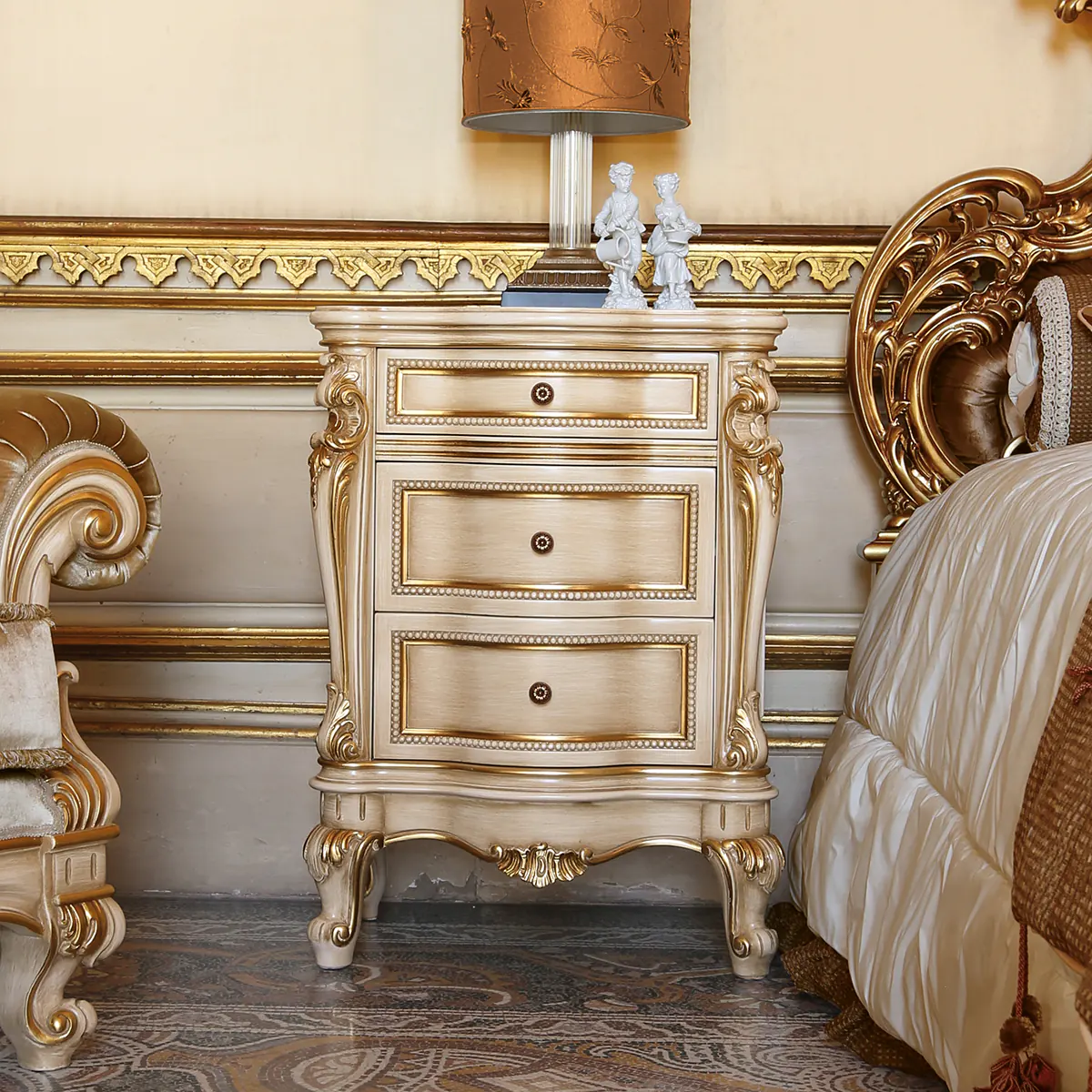 LOUVRE nightstand thumbnail EN Louvre nightstand in carved wood with gold details, luxury Italian craftsmanship.