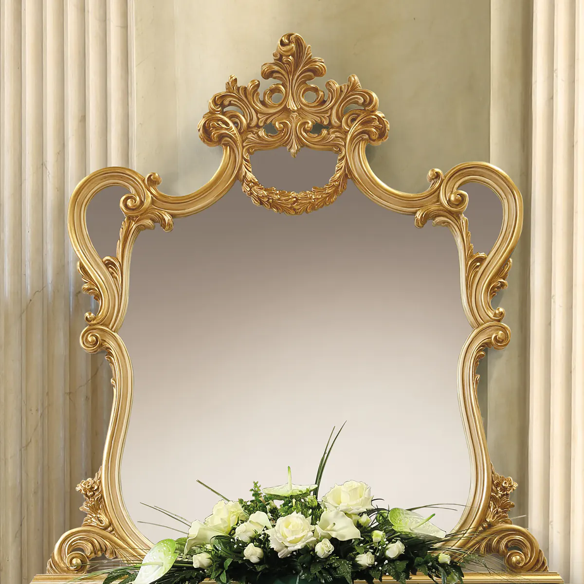 LOUVRE console mirror thumbnail EN Louvre carved gold mirror, pairs with the console table, luxury Italian craftsmanship.