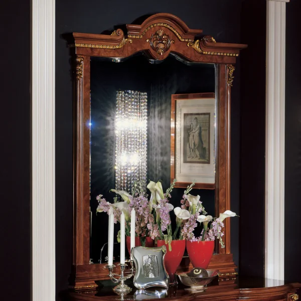 Princesse mirror in carved wood with floral decoration.