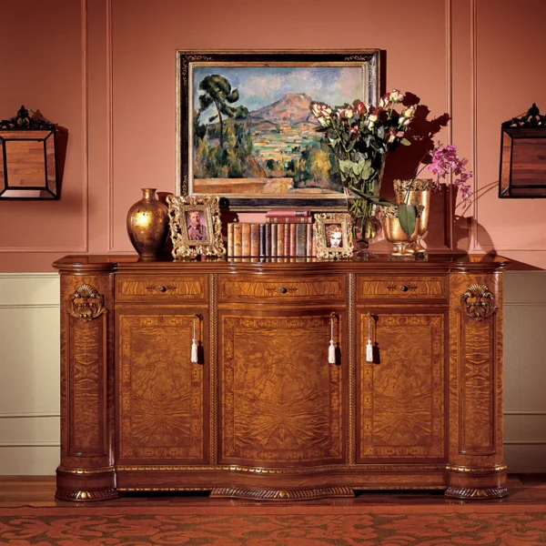 Reale sideboard 3 doors in carved wood.